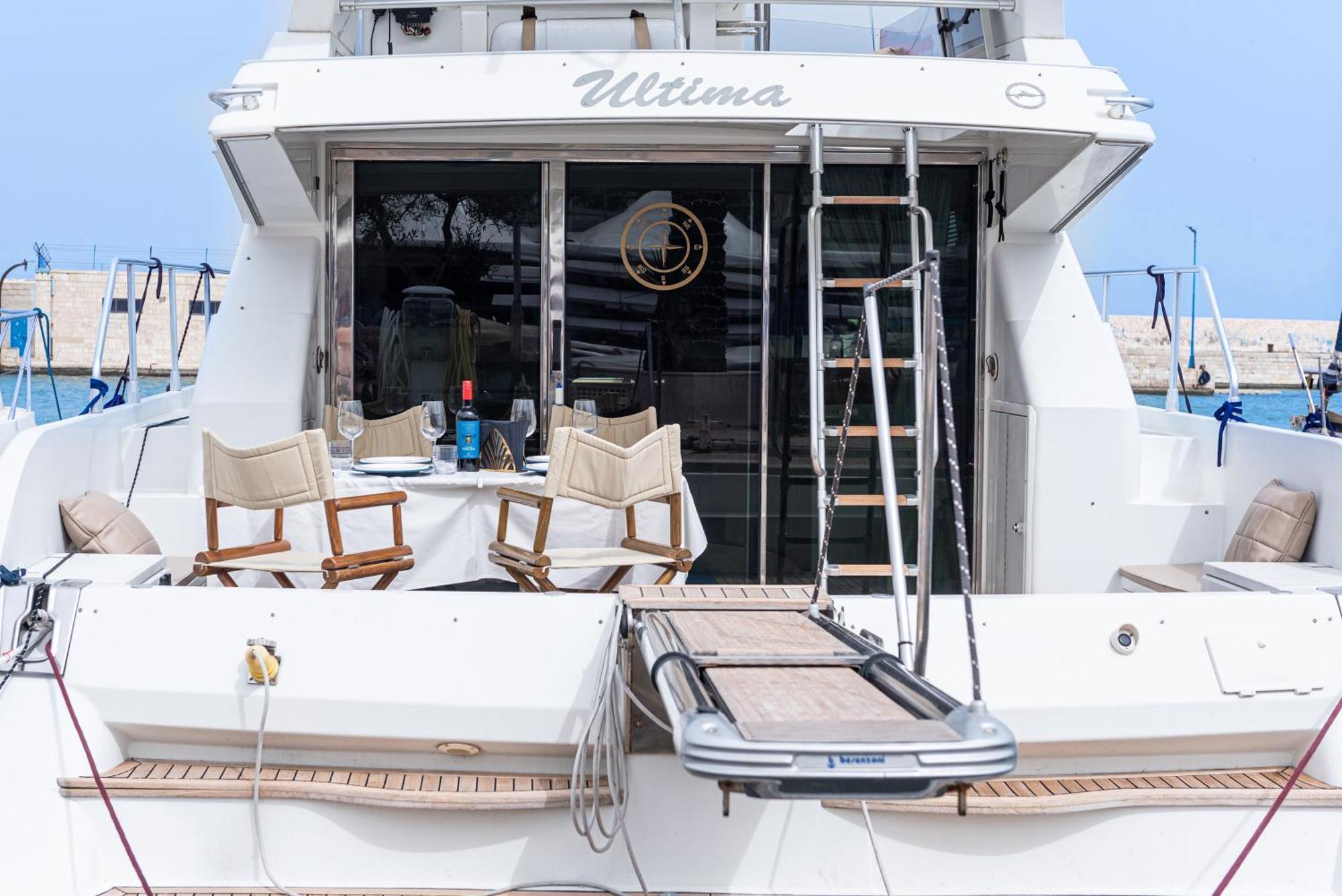 "Ultima" Love Boat Bari Luaran gambar